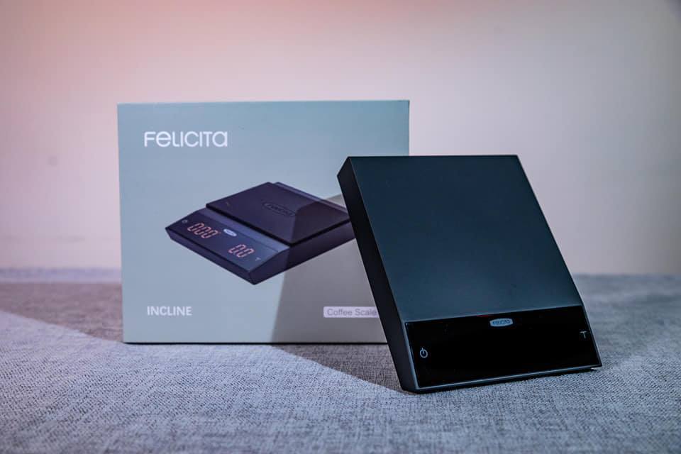 Felicita Incline 智能磅– 集氣箱Entrebox