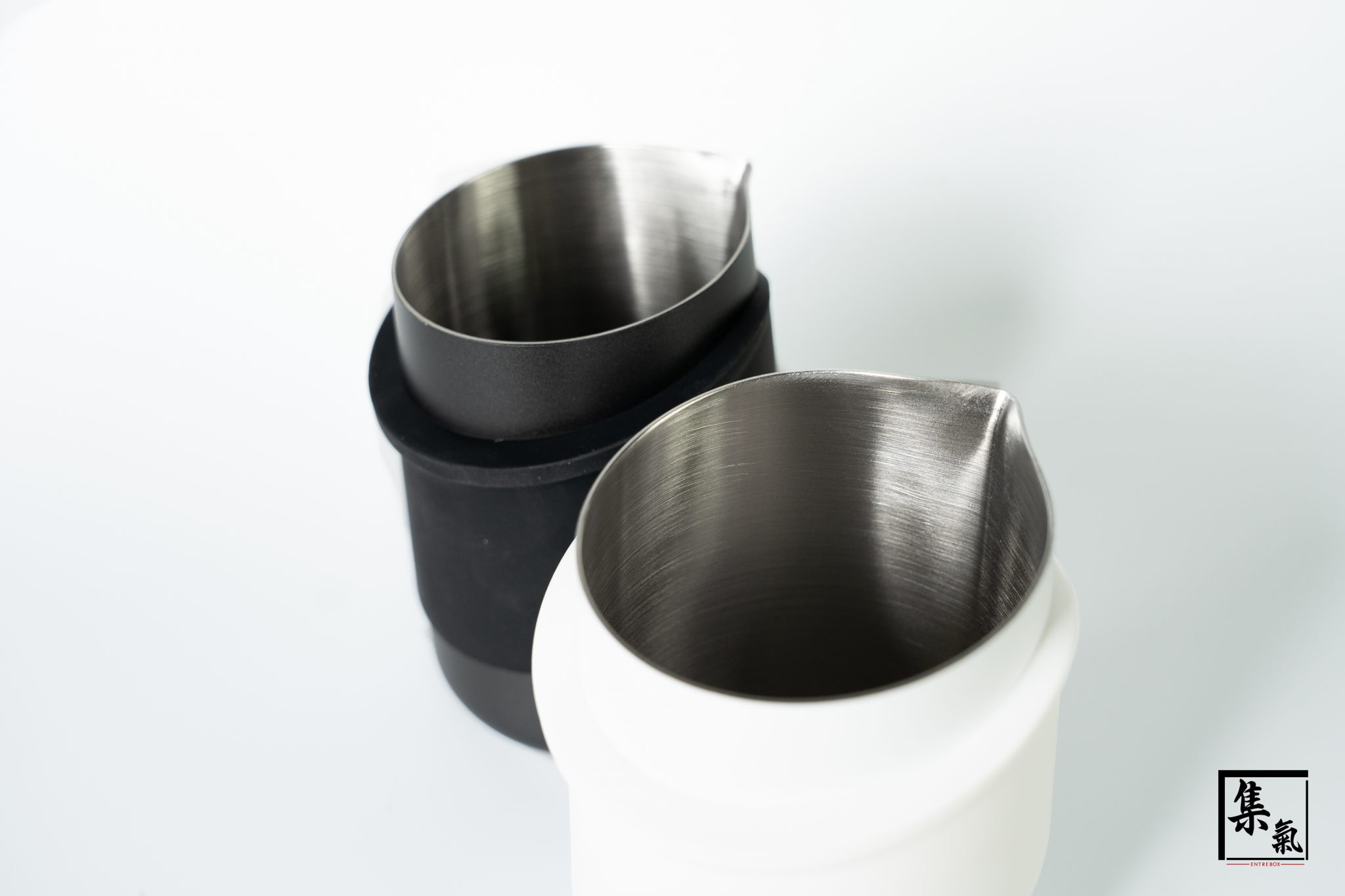 Subminimal FlowTip Milk Jug (Handled / Handleless)