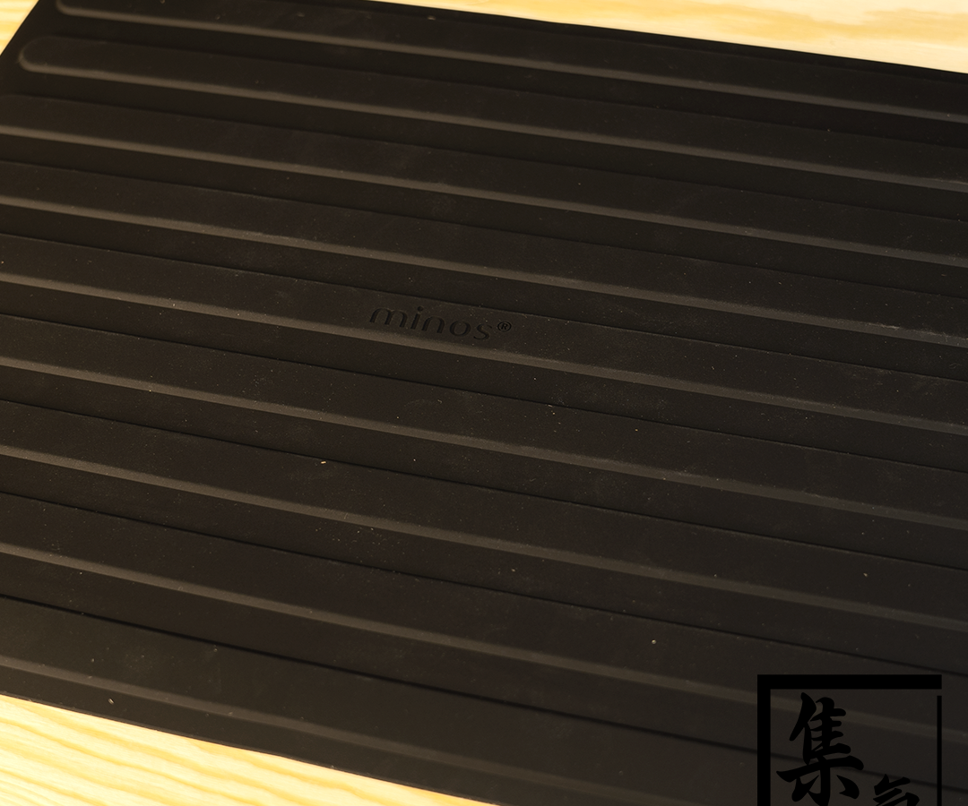 Minos Silicone Mat (Waterproof / Draining Mat for Pour-Over)