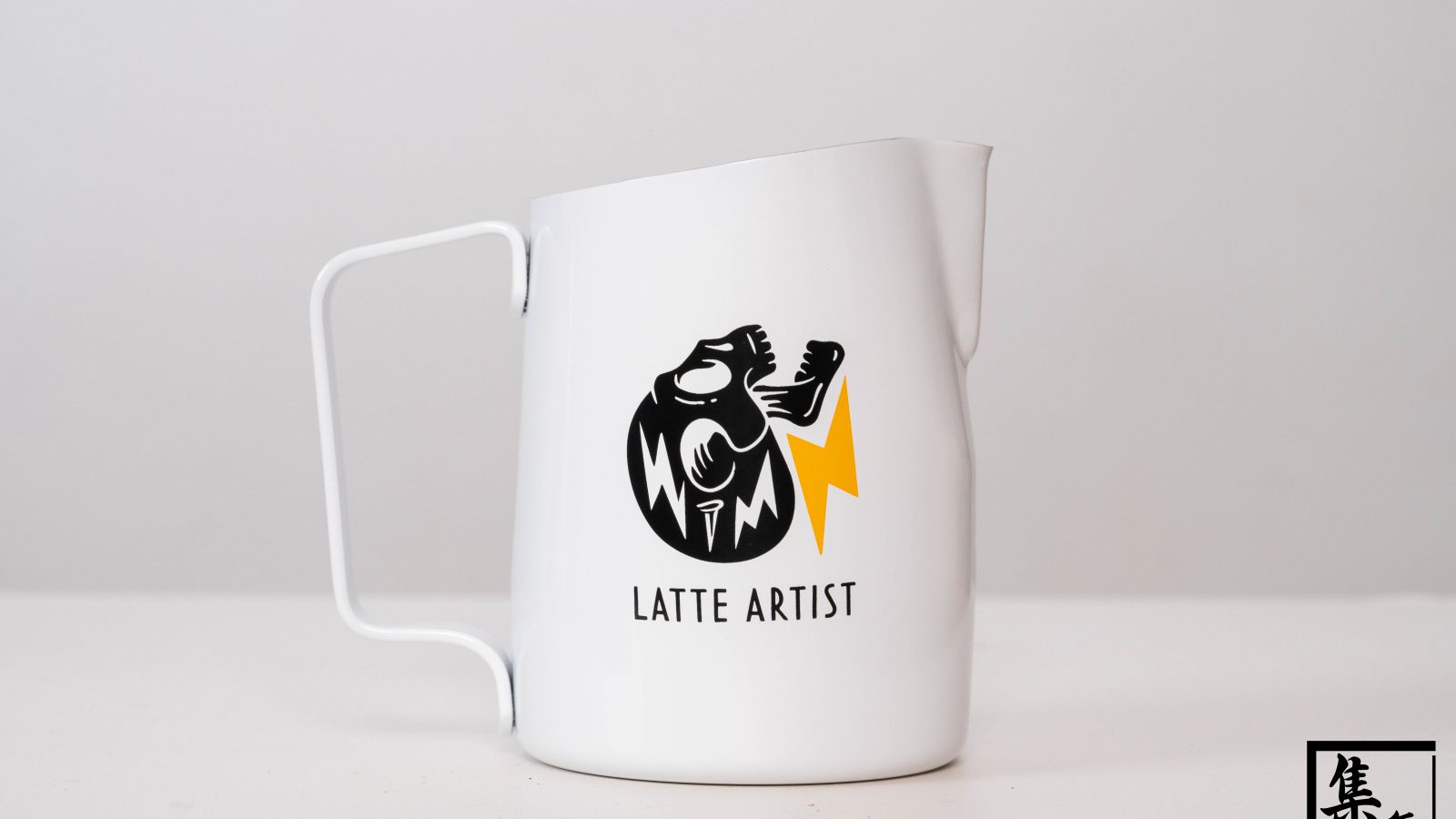 WPM 1431A 斜口圓嘴拉花奶壺限量版 450ml – “Latte Art with a Soul”